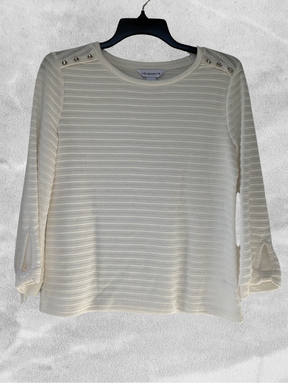 Liz Claiborne Cream Ribbed Long-Sleeve Top with Shoulder Buttons